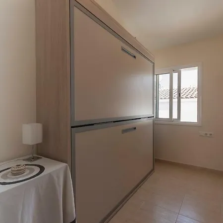 Apartman Lets Holidays Centric With Parking 2