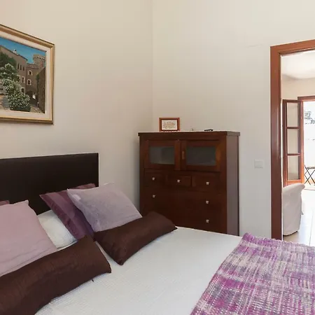 Apartman Lets Holidays Centric With Parking 2